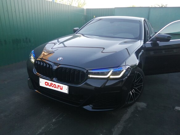 2018 BMW 5 серии 520i VII (G30/G31/G38), чёрный, 3000000 рублей - вид 4