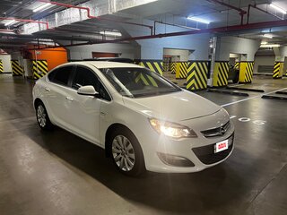 2012 Opel Astra J Рестайлинг, белый, 800000 рублей, вид 3