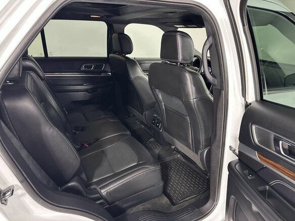 2016 Ford Explorer V Рестайлинг, белый - вид 16