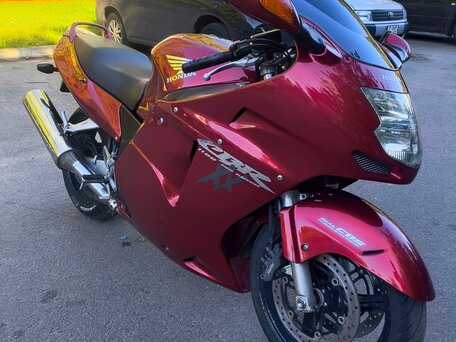 1996 Honda CBR 1100 XX, красный, 430000 рублей, вид 1