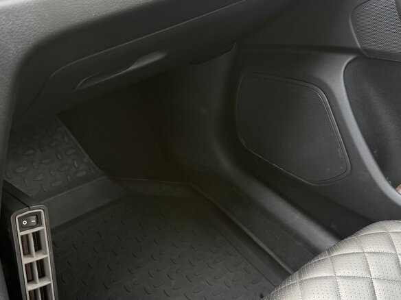 2012 Audi Q3 I (8U), бежевый, 1310000 рублей - вид 11