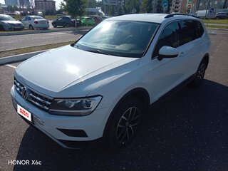2020 Volkswagen Tiguan Allspace II, белый, 2500000 рублей, вид 2