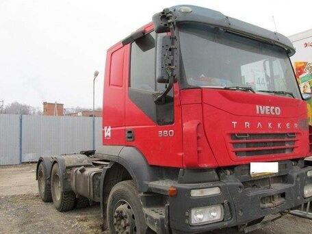 2008 Iveco EuroTrakker, красный, 1000000 рублей, вид 1