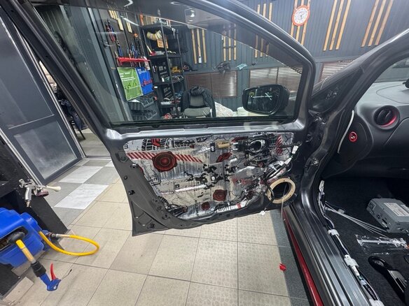 2018 Nissan Note Nismo S e-Power II Рестайлинг, серый, 1600000 рублей - вид 14