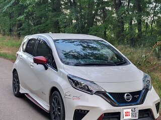 2019 Nissan Note Nismo S e-Power II Рестайлинг, белый, 1700000 рублей, вид 3