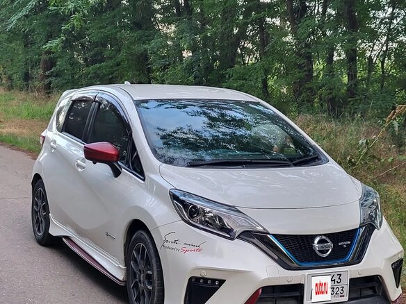 2019 Nissan Note Nismo S e-Power II Рестайлинг, белый - вид 2