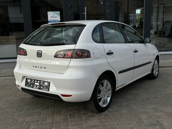 2008 SEAT Ibiza III Рестайлинг, белый, 270000 рублей - вид 1