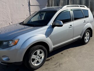 2008 Mitsubishi Outlander II, серебристый, 1020000 рублей, вид 2