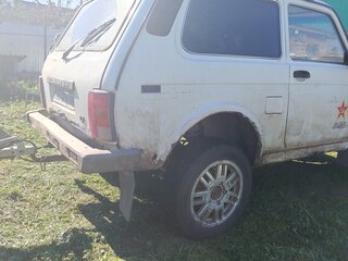 2000 Lada (ВАЗ) 2121 (4x4) I Рестайлинг, белый, 149000 рублей, вид 3