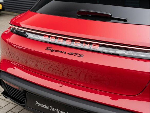 2026 Porsche Taycan GTS Sport Turismo I Рестайлинг, красный - вид 34