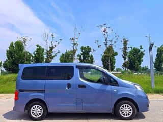 2013 Nissan NV200, голубой, 1220000 рублей, вид 5