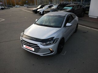 2017 Hyundai Elantra VI (AD), серебристый, 1300000 рублей, вид 3
