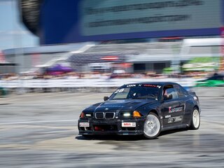 1992 BMW 3 серии 320i III (E36), чёрный, 1250000 рублей, вид 1