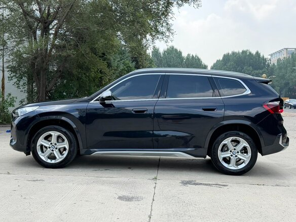 2023 BMW X1 Long 20Li sDrive III (U11/U12), чёрный, 2850034 рублей - вид 4