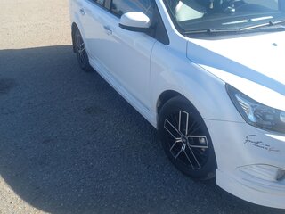 2011 Ford Focus II Рестайлинг, белый, 575000 рублей, вид 5