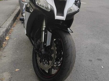 2013 Kawasaki ZX-10R Ninja, белый, 800000 рублей, вид 2