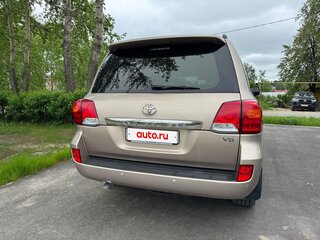 2013 Toyota Land Cruiser 200 Series Рестайлинг 1, бежевый, 3500000 рублей, вид 4