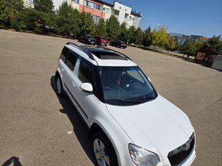 2012 Skoda Yeti I, белый, 700000 рублей, вид 2