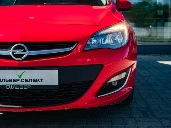 2013 Opel Astra J Рестайлинг, красный, 700000 рублей - вид 9