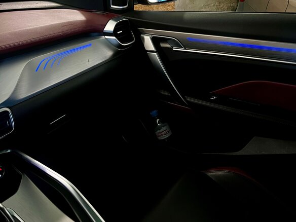 2022 Geely Coolray I, синий, 1405000 рублей - вид 25