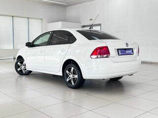 2012 Volkswagen Polo V, белый, 990000 рублей, вид 4