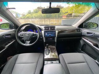 2018 Toyota Camry VII (XV50) Рестайлинг 2, белый, 1700000 рублей, вид 4