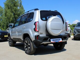 2026 Lada (ВАЗ) Niva Travel I Рестайлинг, серебристый, 1909000 рублей, вид 2
