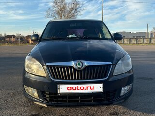 2011 Skoda Fabia II Рестайлинг, синий, 420000 рублей, вид 1