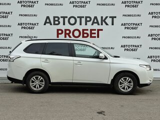 2012 Mitsubishi Outlander III, белый, 1145000 рублей, вид 4