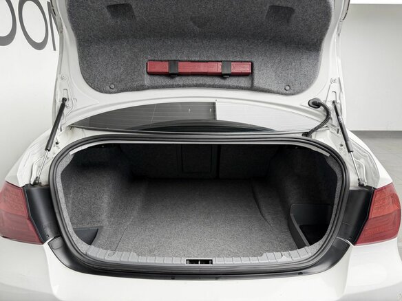 2011 BMW 3 серии 320i V (E90/E91/E92/E93) Рестайлинг, белый, 1224000 рублей - вид 19