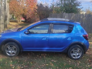 2022 Renault Sandero Stepway II Рестайлинг, синий, 1580000 рублей, вид 3