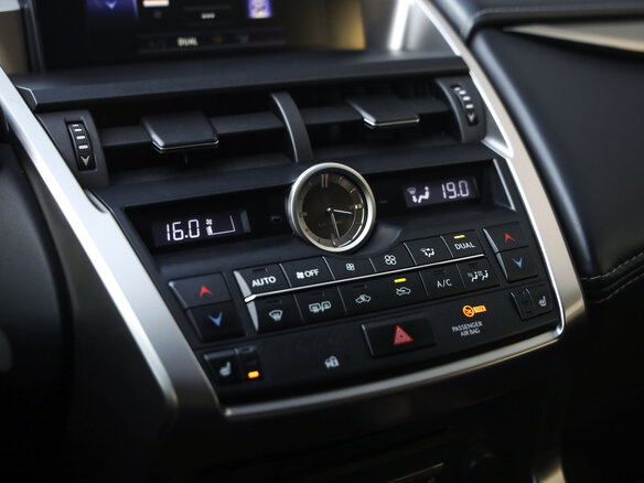 2017 Lexus NX 200 I, чёрный, 2749000 рублей - вид 16