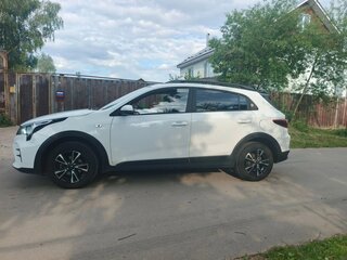 2021 Kia Rio X IV Рестайлинг, белый, 1170000 рублей, вид 4