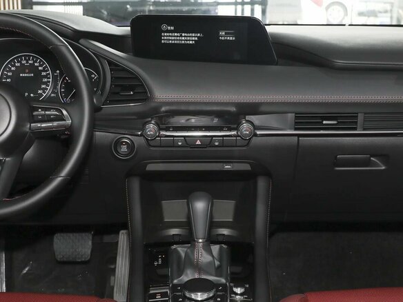 2025 Mazda 3 Axela IV (BP), красный, 3600000 рублей - вид 13