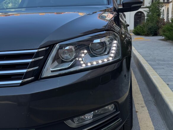 2012 Volkswagen Passat B7, коричневый, 1400000 рублей - вид 2