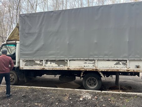 1993 Nissan Atlas, белый, 1270000 рублей, вид 5