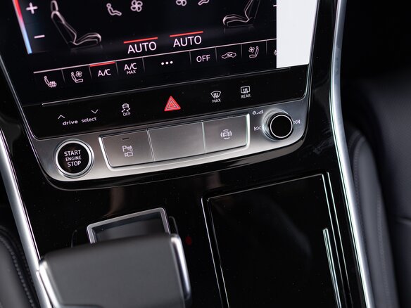 2024 Audi Q7 55 TFSI II (4M) Рестайлинг 2, белый, 11390000 рублей - вид 17