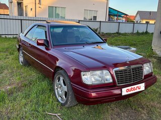 1995 Mercedes-Benz E-Класс 220 I (W124), красный, 750000 рублей, вид 1