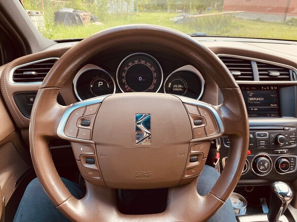 2012 Citroen DS4, коричневый, 900000 рублей - вид 16