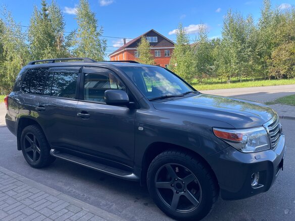 2009 Toyota Land Cruiser 200 Series, серый - вид 4