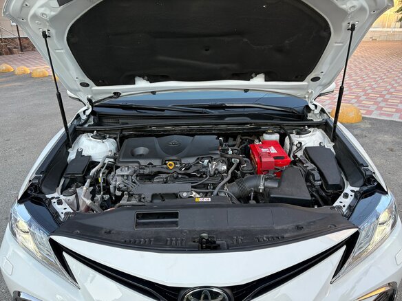2022 Toyota Camry VIII (XV70) Рестайлинг, белый, 3800000 рублей - вид 19