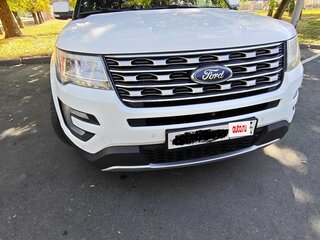 2017 Ford Explorer V Рестайлинг, белый, 2299000 рублей, вид 2
