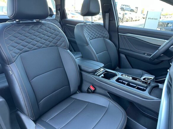 2026 Geely Okavango I Рестайлинг, серый, 4085990 рублей - вид 11