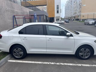 2021 Volkswagen Polo VI, белый, 1580000 рублей, вид 2