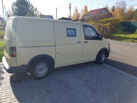 2010 Volkswagen Transporter, бежевый, 1370000 рублей, вид 3