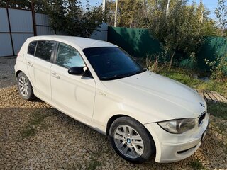 2009 BMW 1 серии 116i I (E81/E82/E87/E88) Рестайлинг, белый, 710000 рублей, вид 1