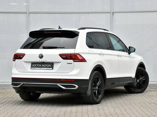 2021 Volkswagen Tiguan II Рестайлинг, белый, 3250000 рублей, вид 2