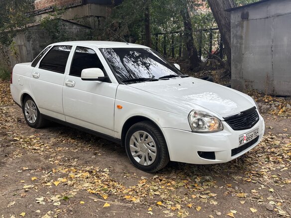 2016 Lada (ВАЗ) Priora I Рестайлинг, белый - вид 1