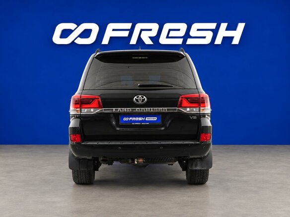 2016 Toyota Land Cruiser 200 Series Рестайлинг 2, чёрный, 5759444 рублей - вид 4
