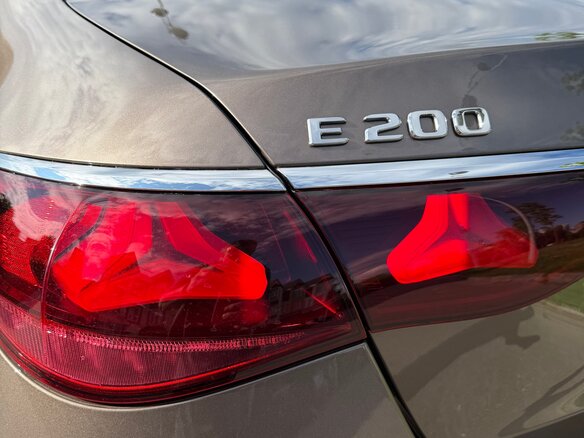 2024 Mercedes-Benz E-Класс 200 VI (W214, S214), коричневый, 6200000 рублей - вид 20